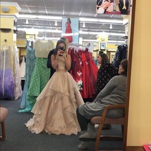 NEVER WORN Sherri Hill Prom dress